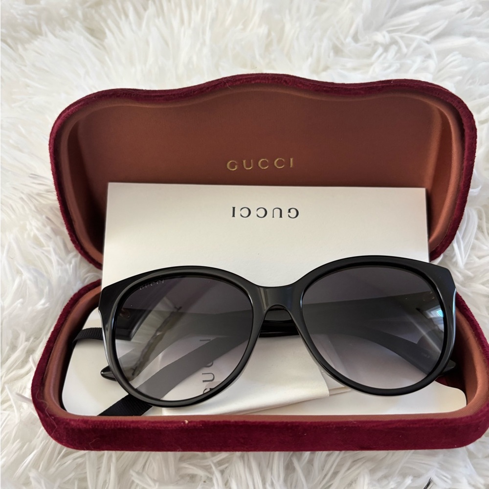 Gucci Black and Gold Sunglasses( authentic)